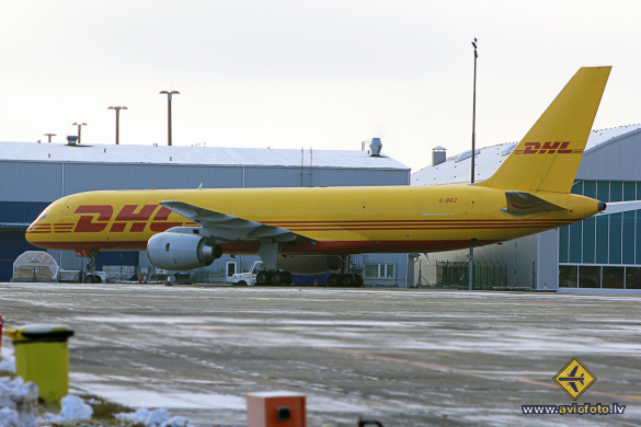 Boeing 757-236(SF)